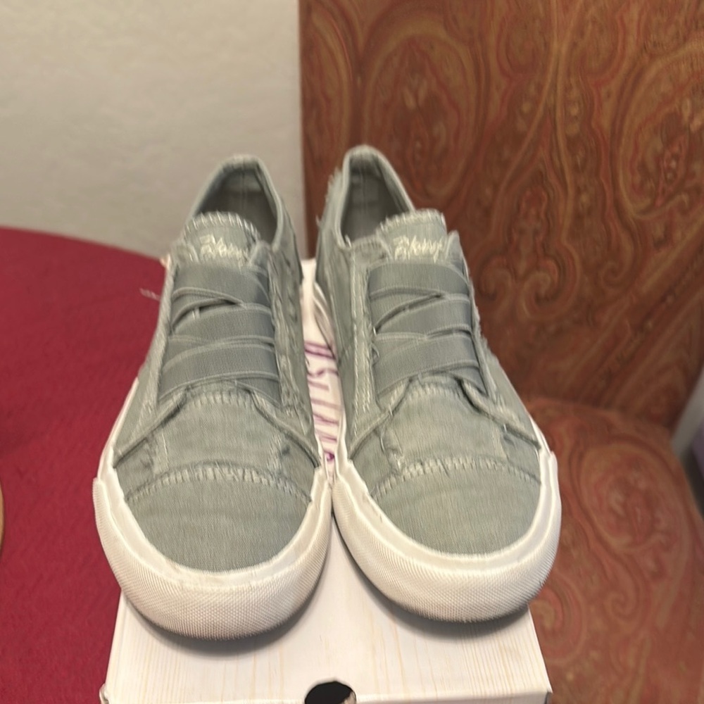 Gray Low-Top Sneakers with White Soles